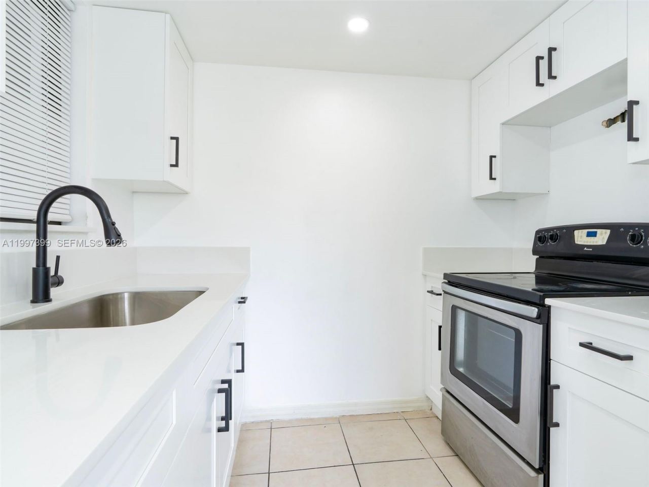 1490 W 42nd Pl, Unit 206, Hialeah, FL 33012 Photo