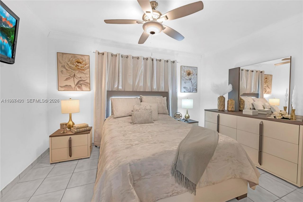 1675 W 57th St, Unit 514, Hialeah, FL 33012 Photo