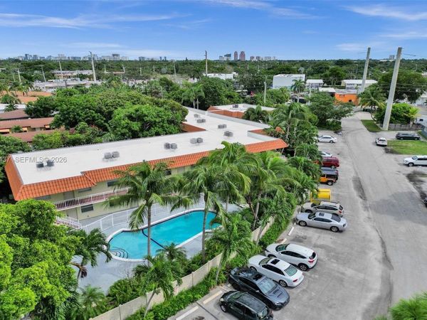 1125 NE 16th Pl, Unit 212, Fort Lauderdale, FL 33305