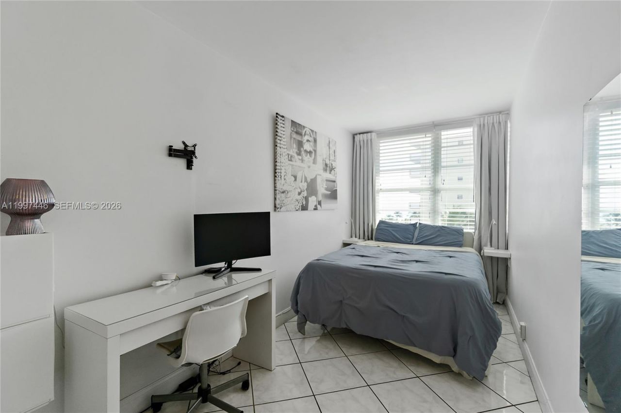100 Lincoln Rd, Unit 638, Miami Beach, FL 33139 Photo