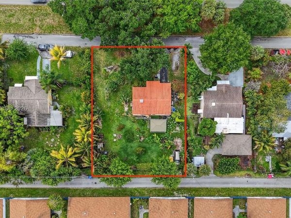 1601 N 16th Ct , Hollywood, FL 33020