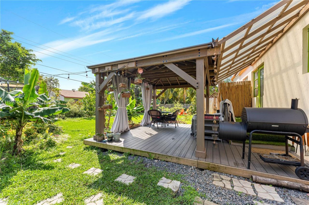 1601 N 16th Ct , Hollywood, FL 33020 Photo