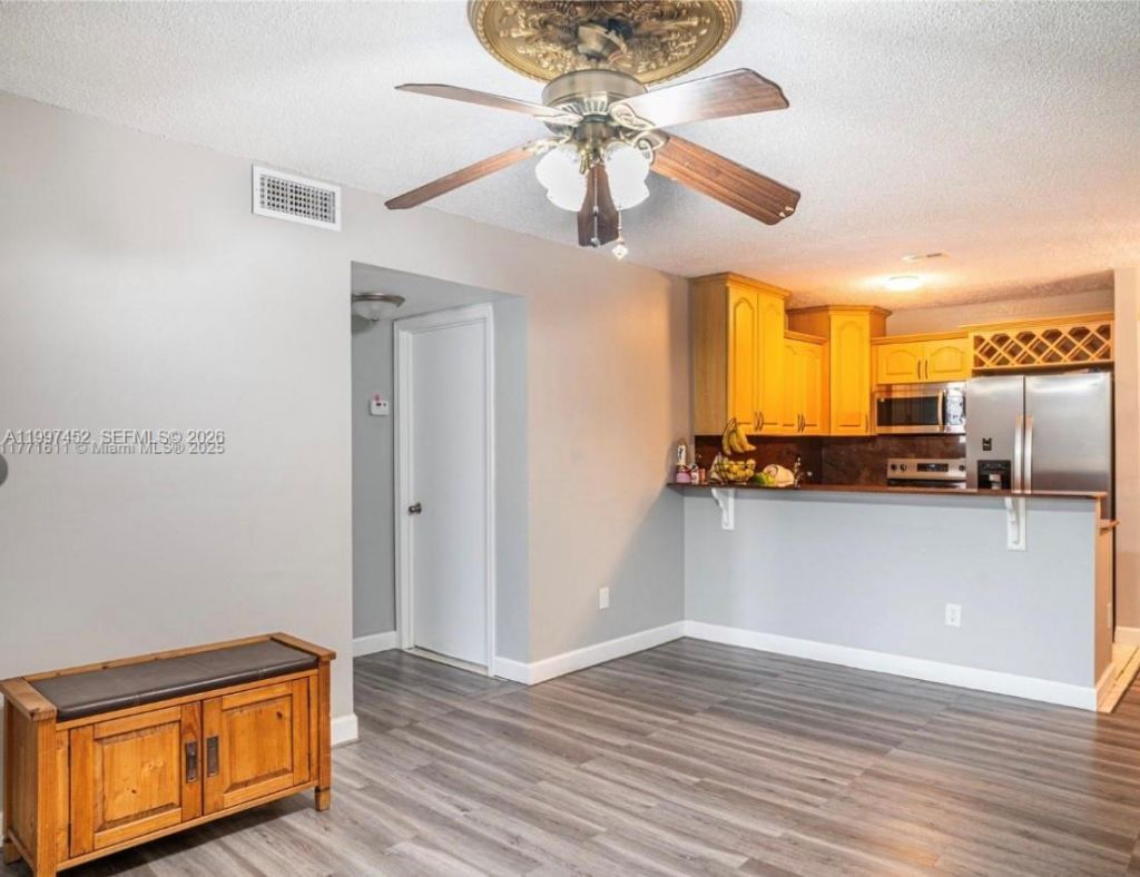 6545 W 27th Ct, Unit 24-47, Hialeah, FL 33016 Photo