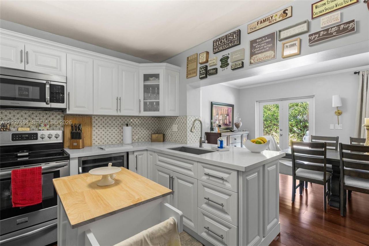 9451 SW 61st St, Miami, FL 33173 Photo