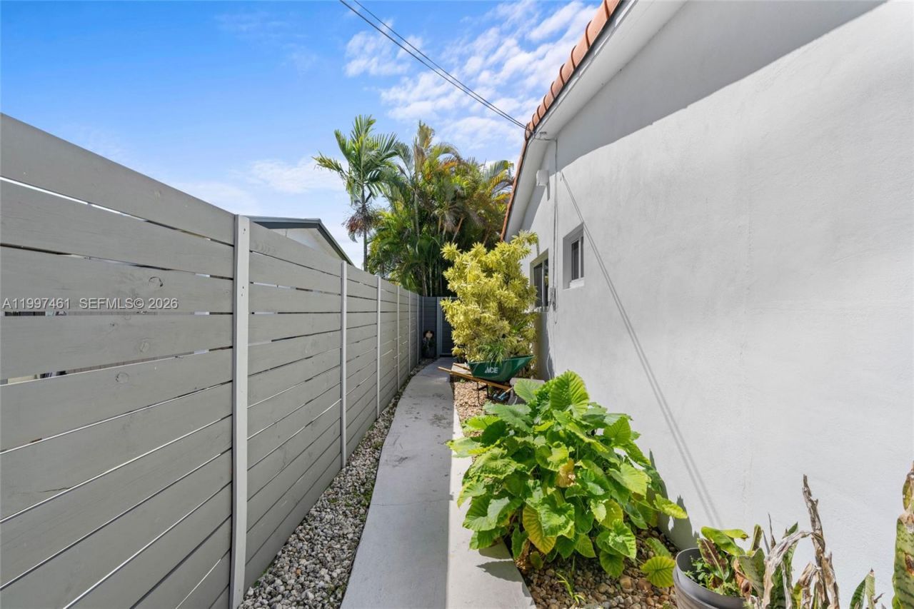 9451 SW 61st St, Miami, FL 33173 Photo