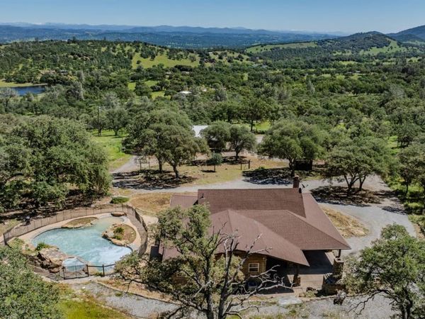 7230 Latigo St, Angels Camp, CA 95222