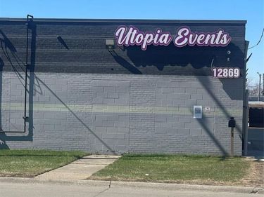 12869 W Artesian Street , Detroit, MI 48223