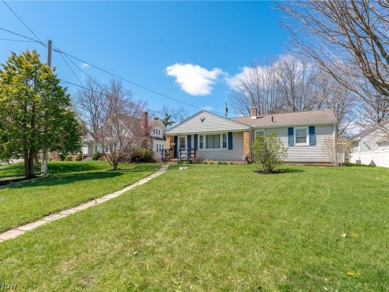 1539 Parkway Boulevard, Alliance, OH 44601 Photo 3