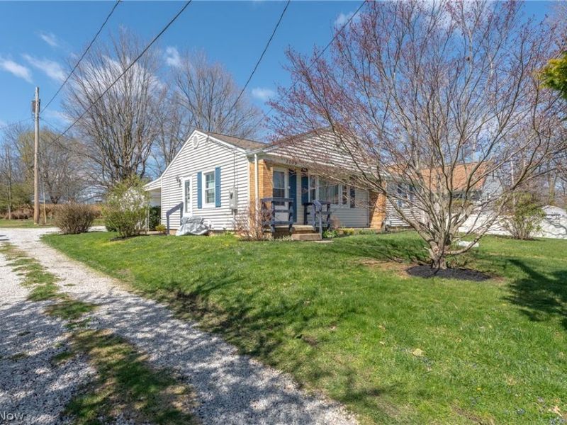 1539 Parkway Boulevard, Alliance, OH 44601 Photo 4