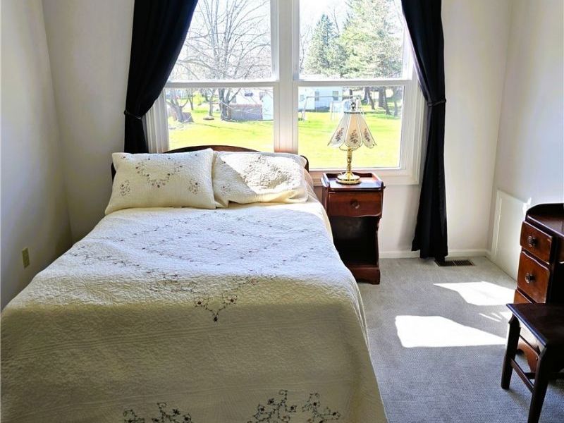 9898 Lakeview Circle , Strongsville, OH 44136 Photo 16