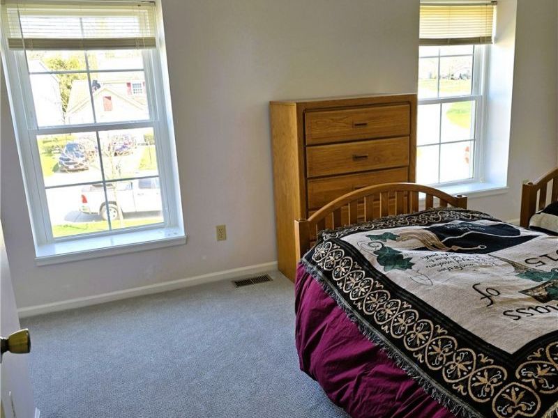 9898 Lakeview Circle , Strongsville, OH 44136 Photo 17