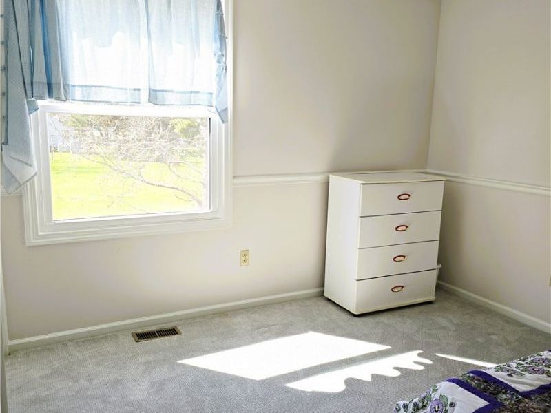 9898 Lakeview Circle , Strongsville, OH 44136 Photo 18