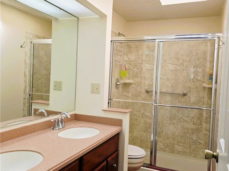 9898 Lakeview Circle , Strongsville, OH 44136 Photo 20