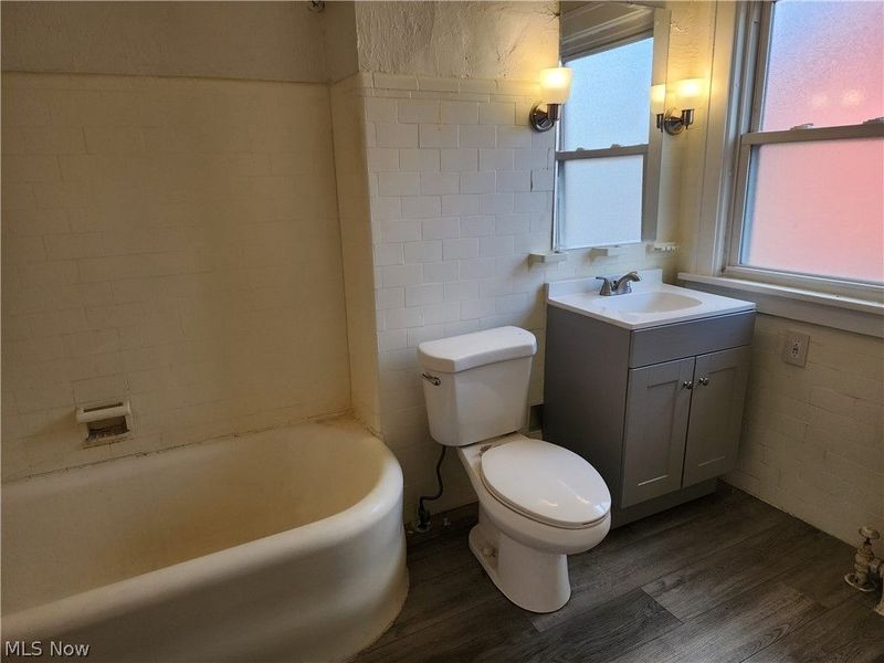 2060 Rossmoor Road , Cleveland Heights, OH 44118 Photo 12