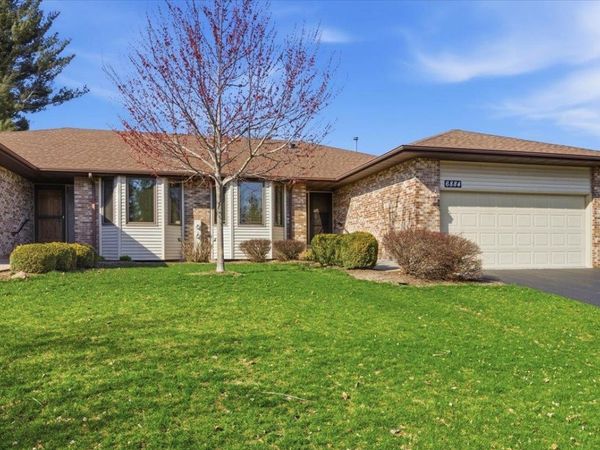 6884 Redansa #2b Drive, ROCKFORD, IL 61108