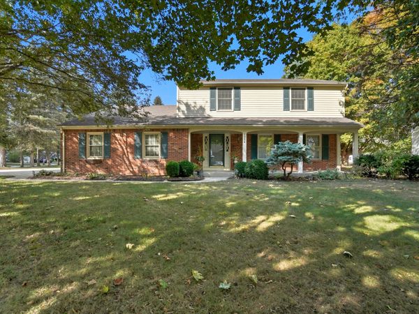 1054 Bourgogne Avenue, Bowling Green, OH 43402
