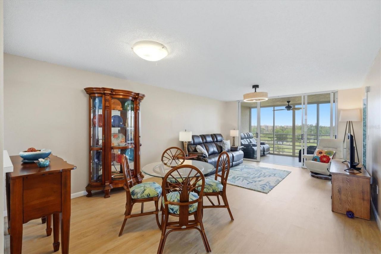 3740 Pinebrook Circle, Unit 604, Bradenton, FL 34209 Photo