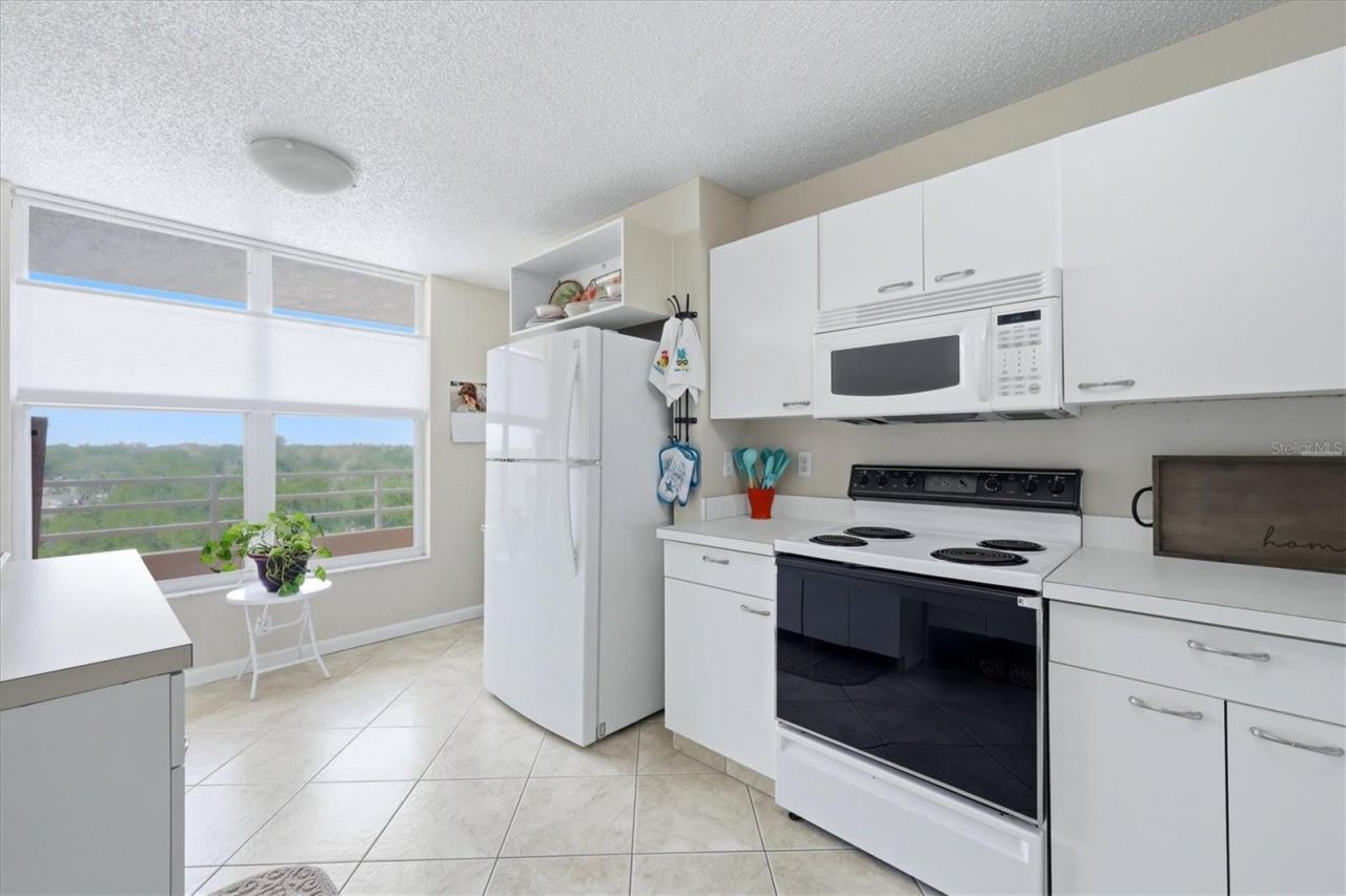 3740 Pinebrook Circle, Unit 604, Bradenton, FL 34209 Photo