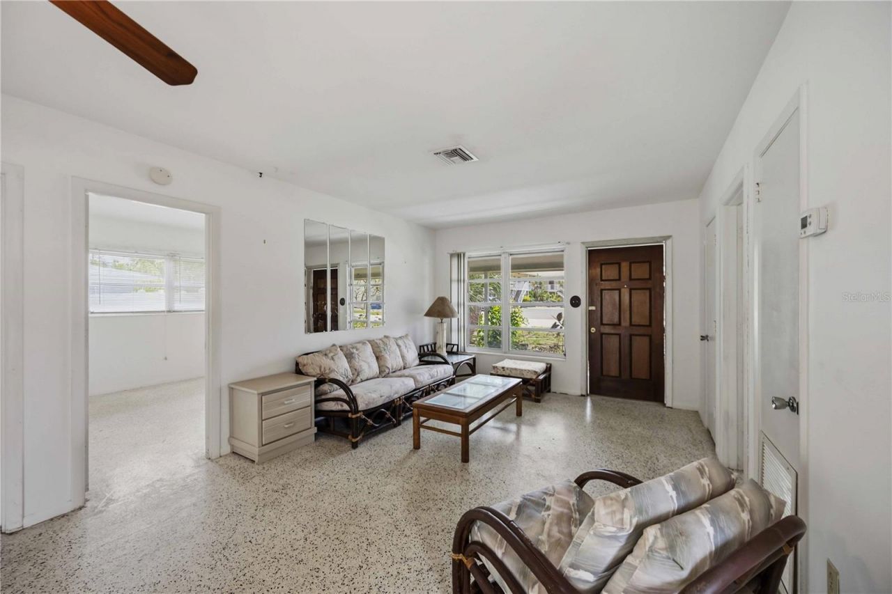 309 Base Avenue E, Venice, FL 34285 Photo