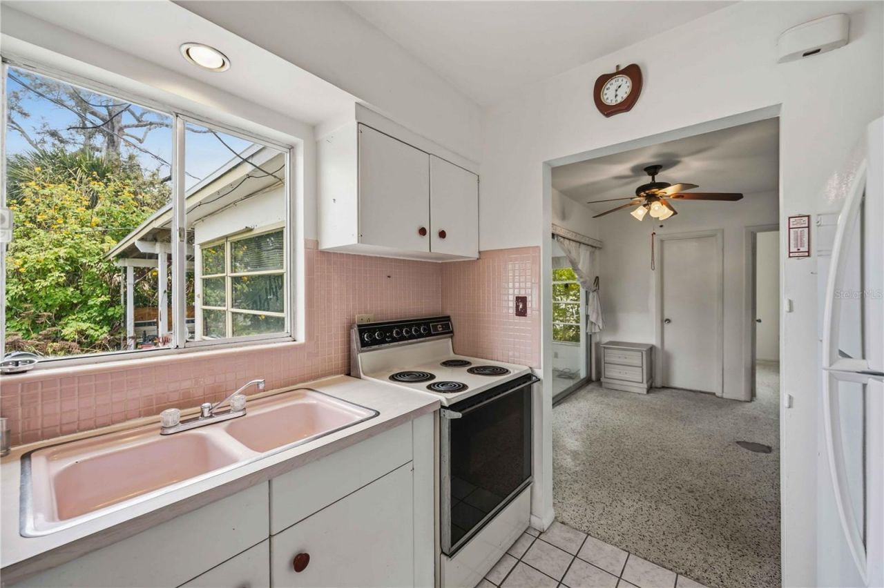 309 Base Avenue E, Venice, FL 34285 Photo