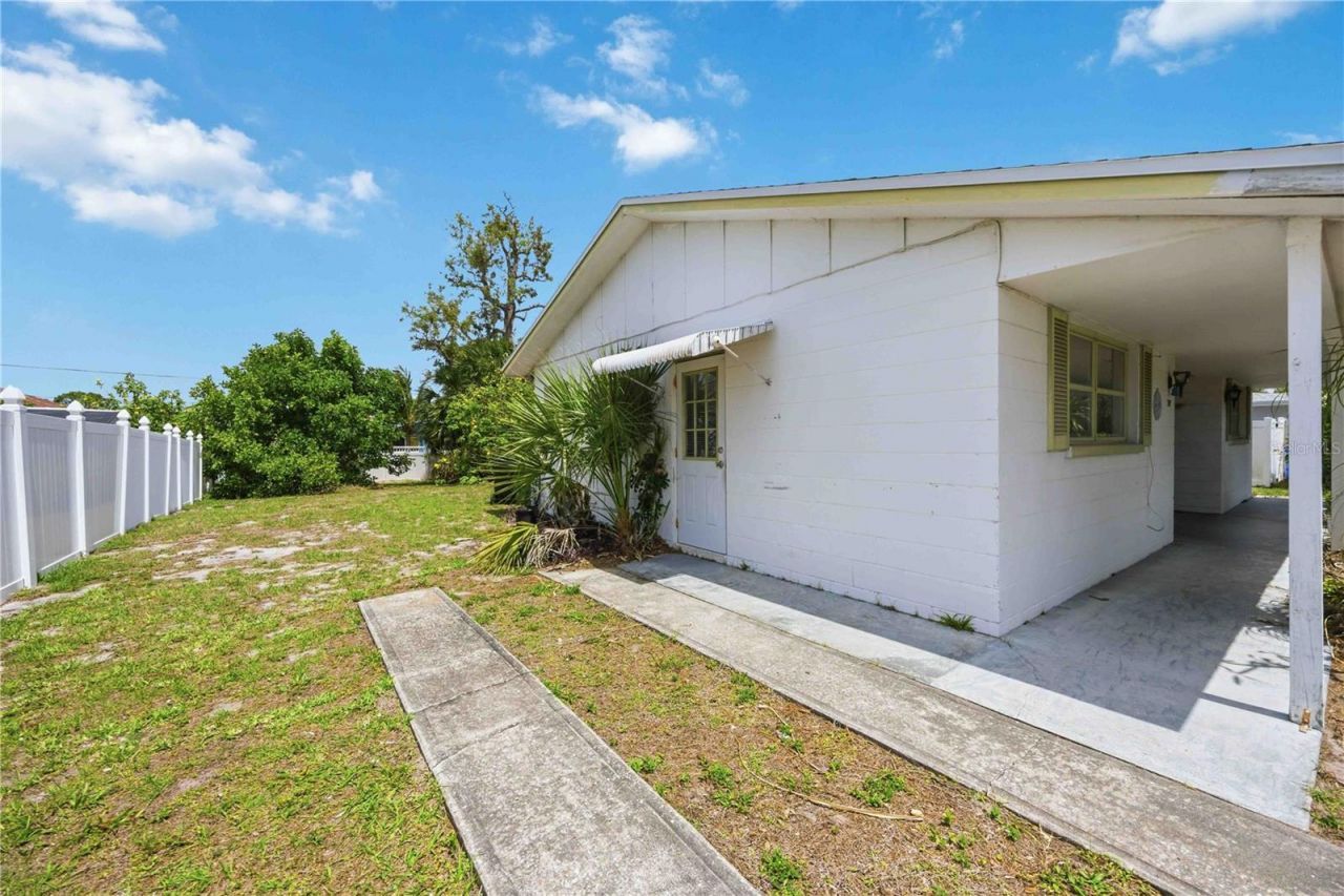309 Base Avenue E, Venice, FL 34285 Photo
