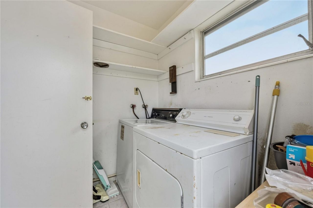 309 Base Avenue E, Venice, FL 34285 Photo