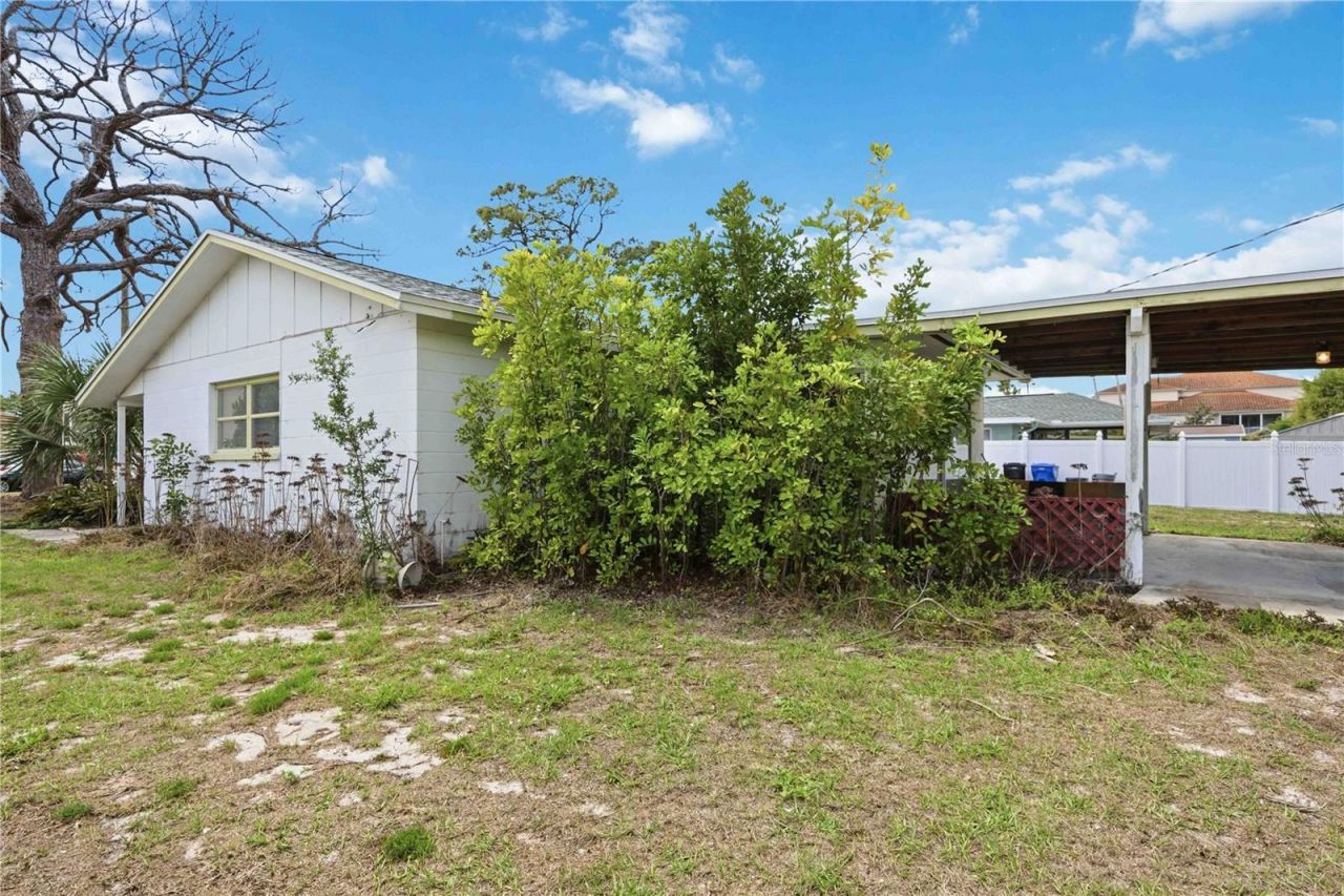 309 Base Avenue E, Venice, FL 34285 Photo