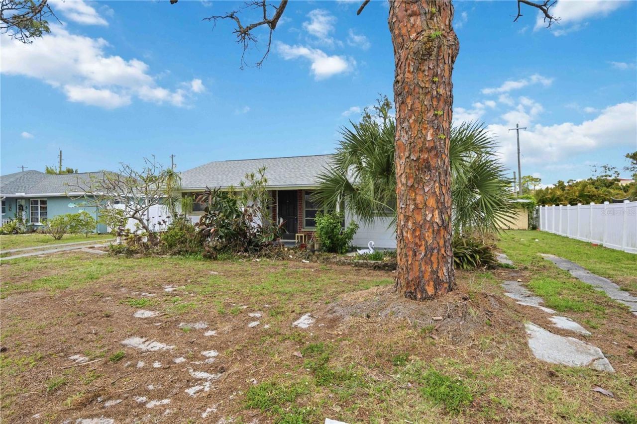 309 Base Avenue E, Venice, FL 34285 Photo