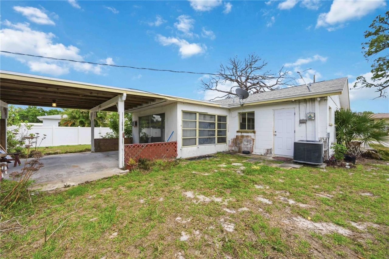 309 Base Avenue E, Venice, FL 34285 Photo