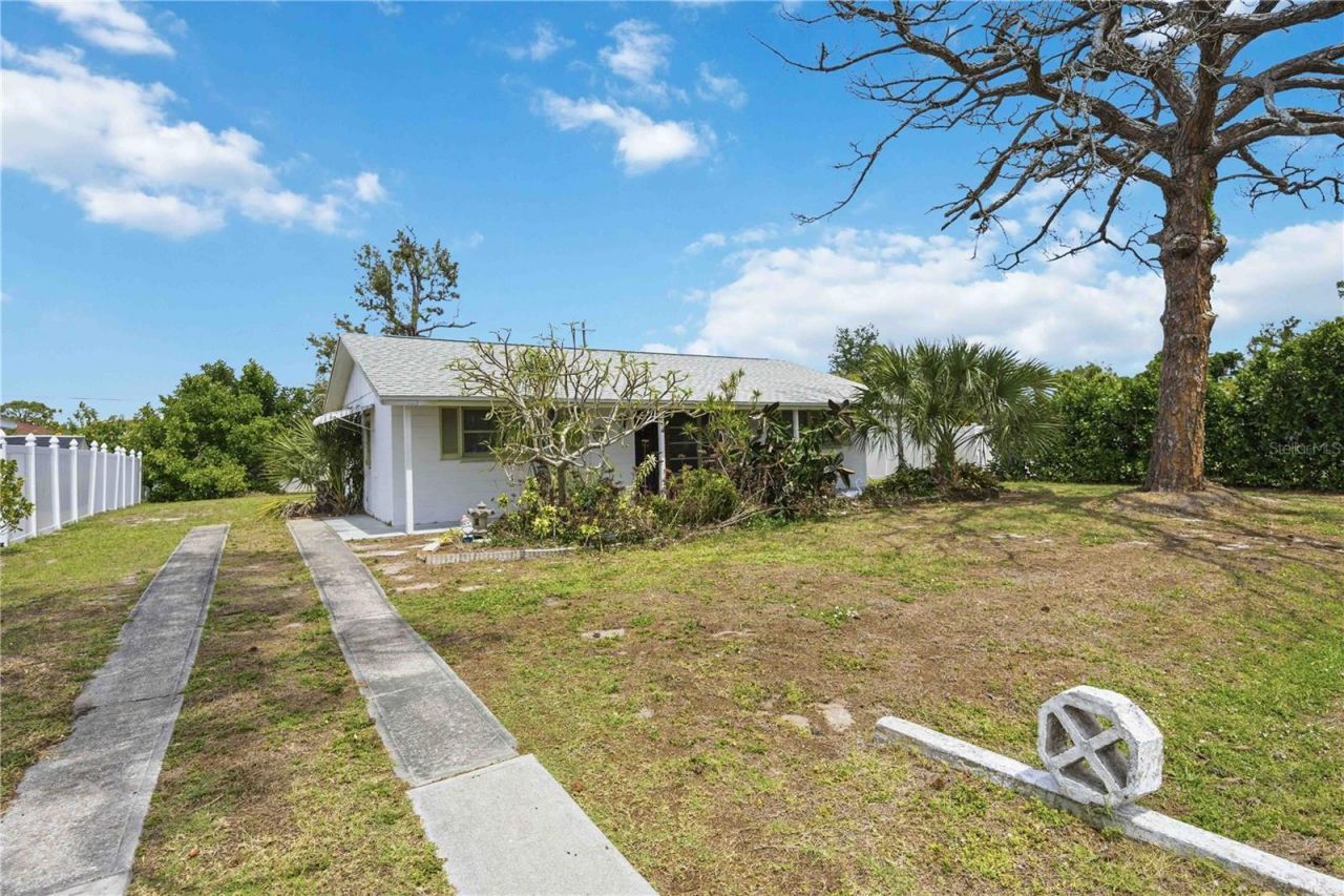 309 Base Avenue E, Venice, FL 34285 Photo