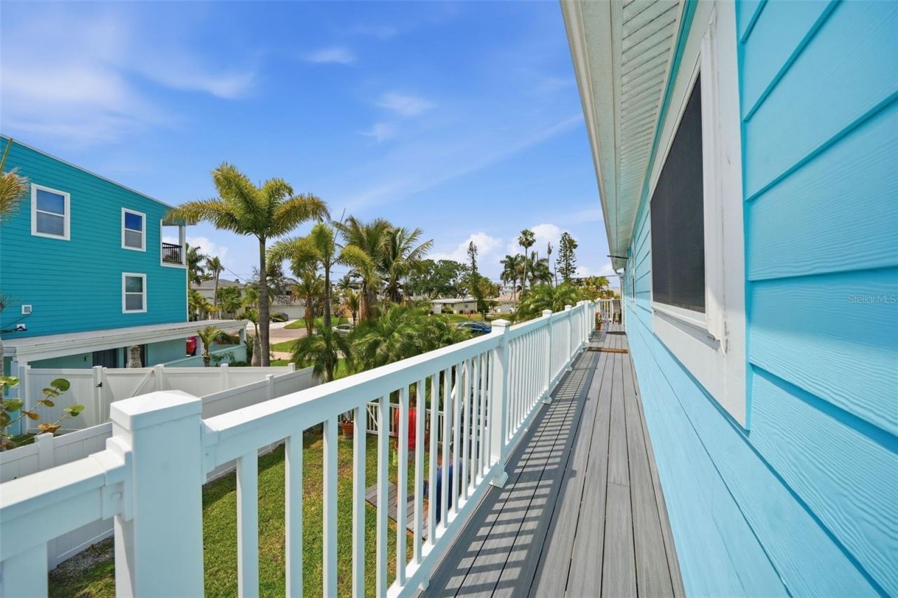 15823 Redington Drive, Redington Beach, FL 33708 Photo