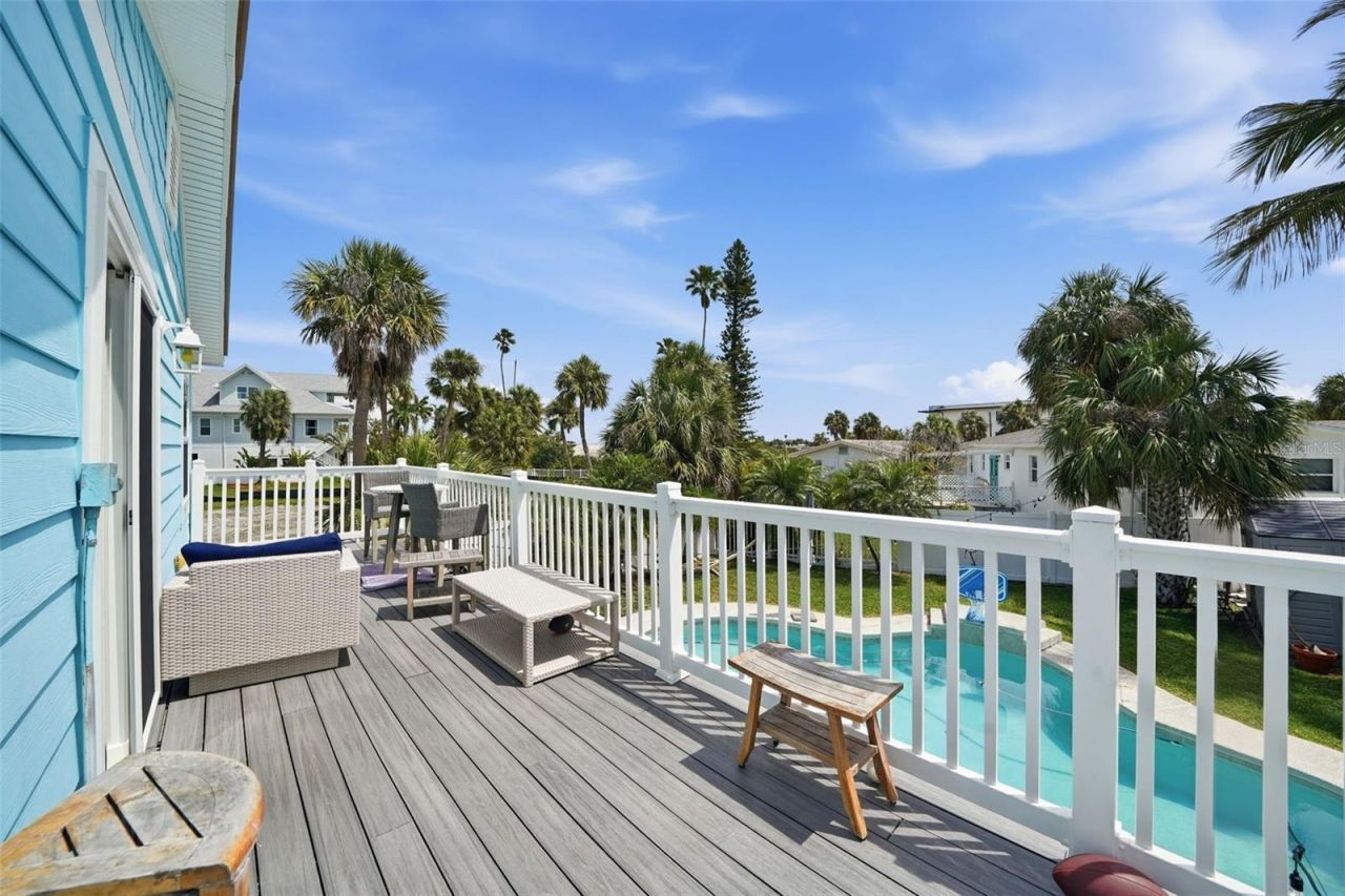 15823 Redington Drive, Redington Beach, FL 33708 Photo