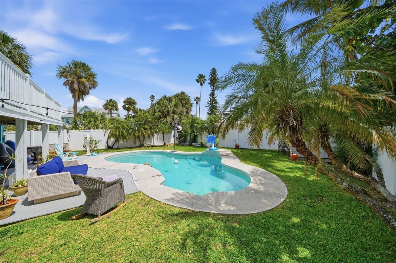 15823 Redington Drive, Redington Beach, FL 33708 Photo