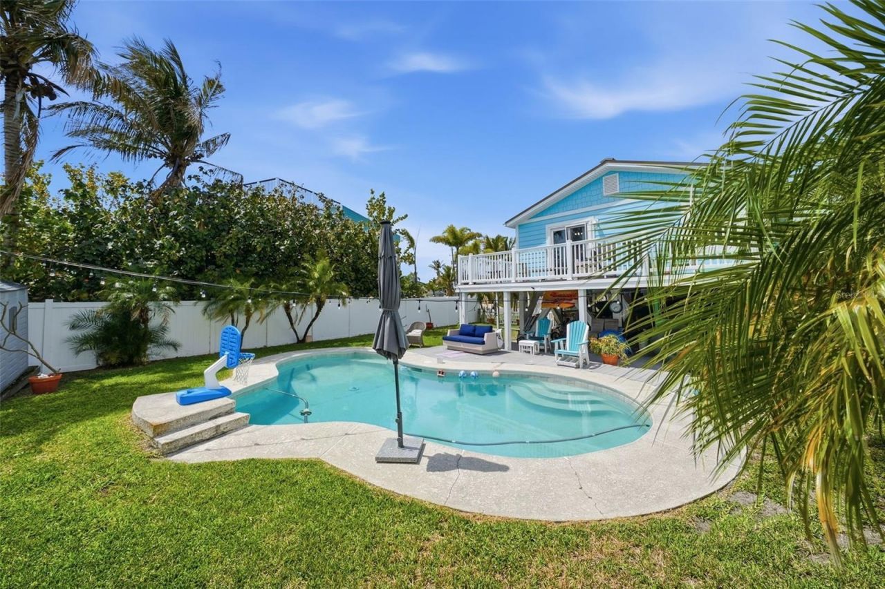 15823 Redington Drive, Redington Beach, FL 33708 Photo