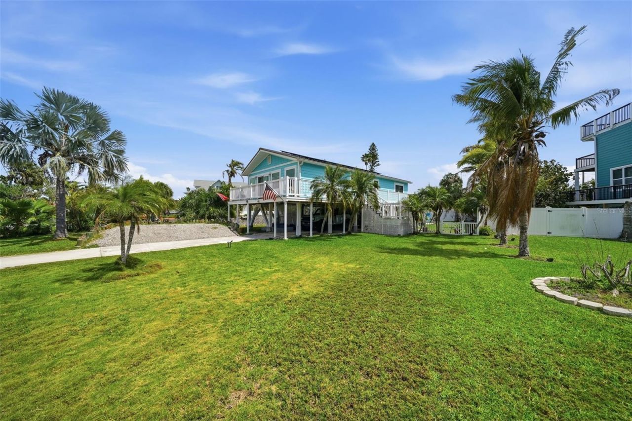 15823 Redington Drive, Redington Beach, FL 33708 Photo