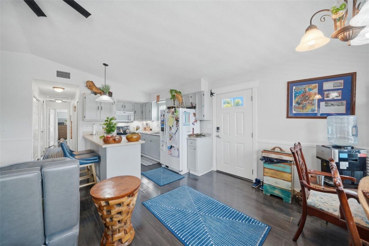 15823 Redington Drive, Redington Beach, FL 33708 Photo