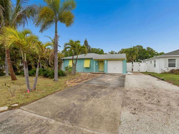 117 41ST AVENUE NE, ST PETERSBURG, FL 33703