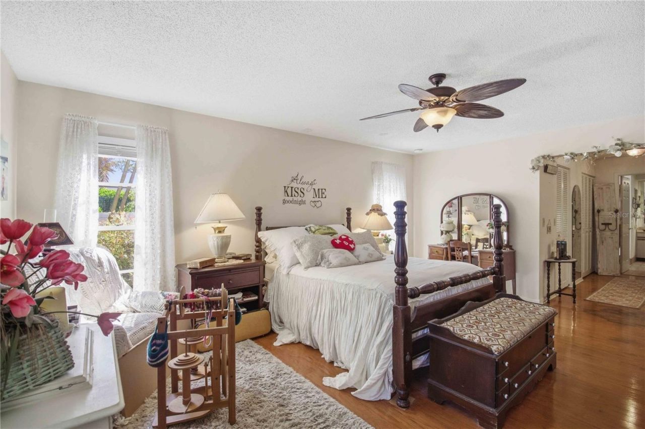 3951 Country View Drive, Sarasota, FL 34233 Photo