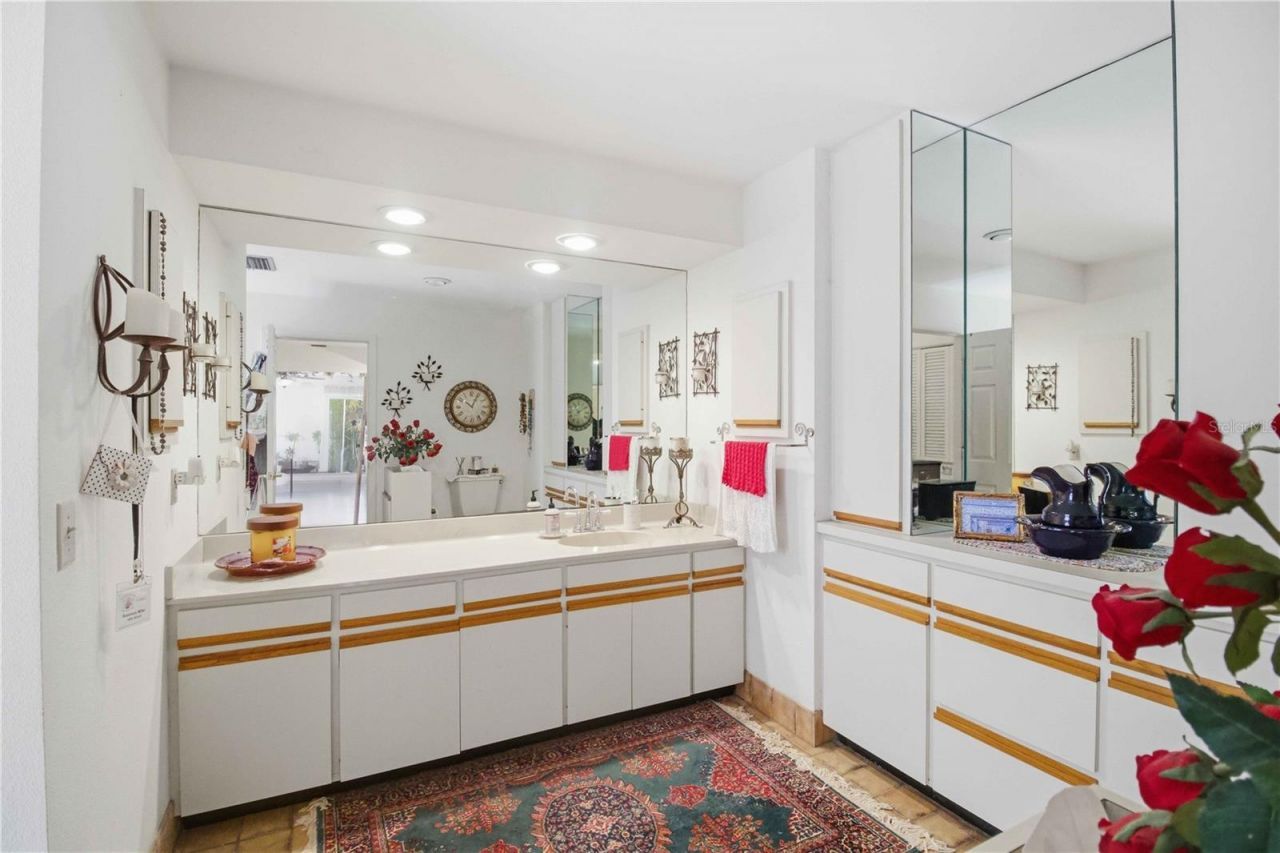 3951 Country View Drive, Sarasota, FL 34233 Photo