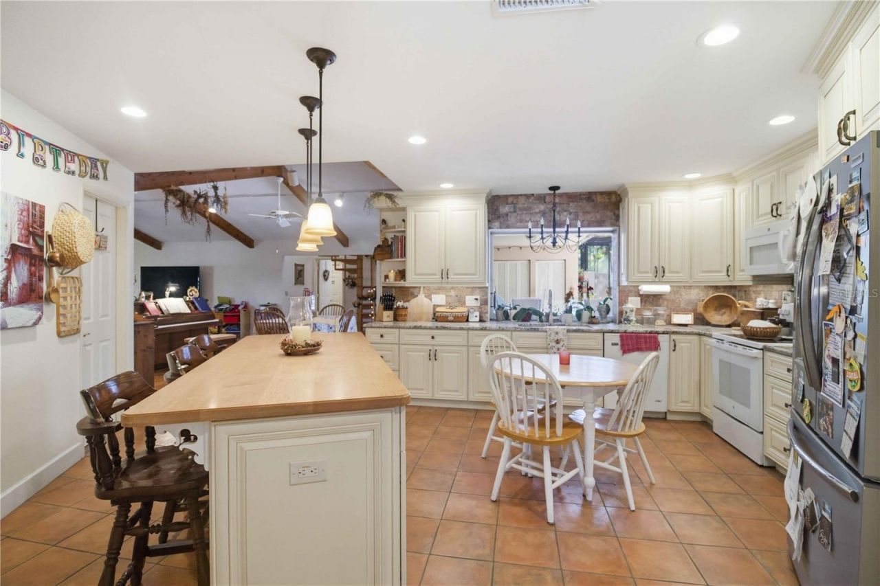 3951 Country View Drive, Sarasota, FL 34233 Photo