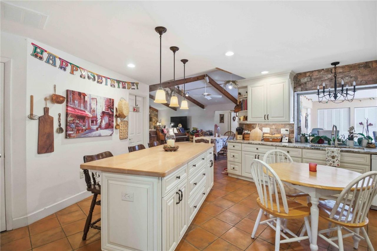 3951 Country View Drive, Sarasota, FL 34233 Photo