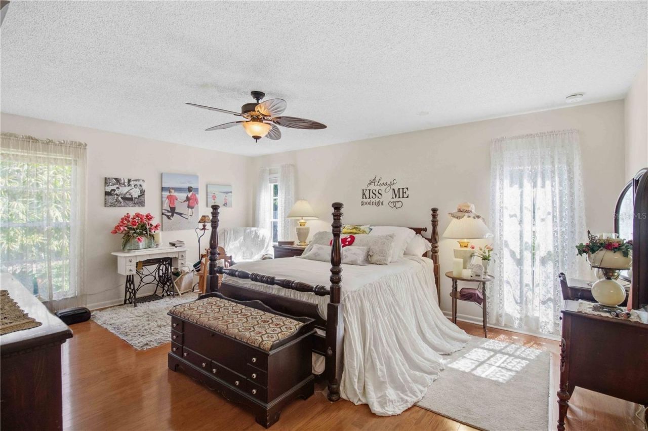 3951 Country View Drive, Sarasota, FL 34233 Photo