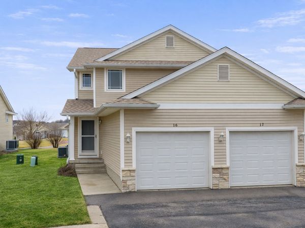 1450 Tower Lane NE, Unit 16, Cedar Rapids, IA 52402