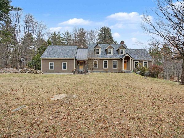 61 South Brook Circle, Bradford, NH 03221