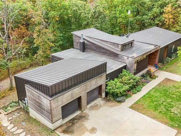 23598 Dehoff Drive, Tonganoxie, KS 66086