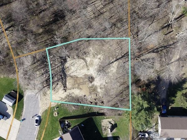 4015 Rue Du Lac Drive, La Porte, IN 46350