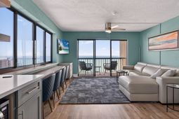 210 75th Ave N photo 4