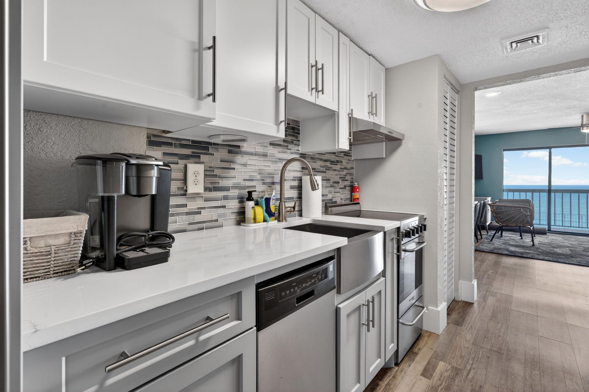 210 75th Ave N Photo 5