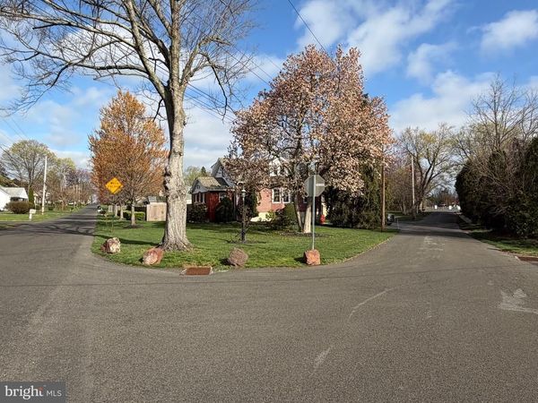 132 FAIR OAKS AVENUE, HORSHAM, PA 19044