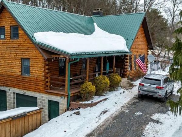 1183 READING TPKE , PAXINOS, PA 17860